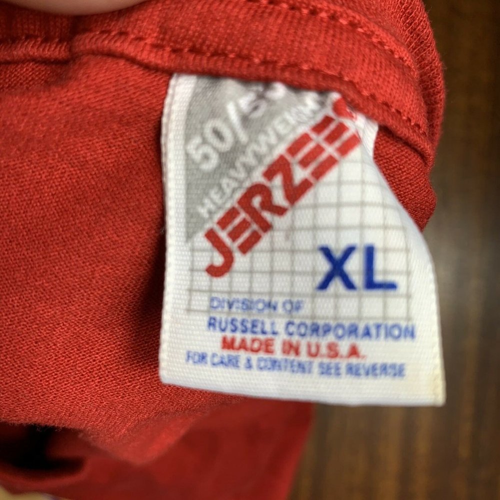 Vintage 1997 Kentucky Derby Red Graphic Tshirt - Picture 5 of 6